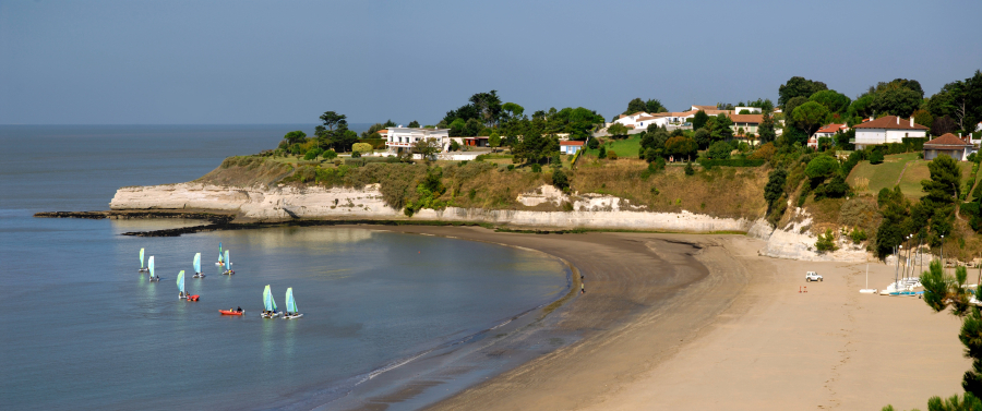 Ontdek de charme van kamperen vlak bij chatelaillon-plage